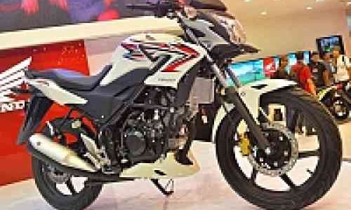 Honda Resmi Menampilkan  CB150R di JMCS 2012