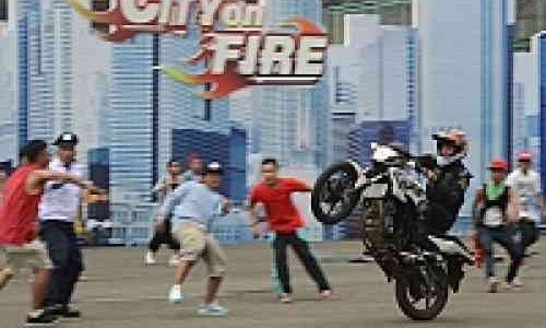 Aksi Flashmob dan Freestyle Ramaikan Lauching Honda CB 150R